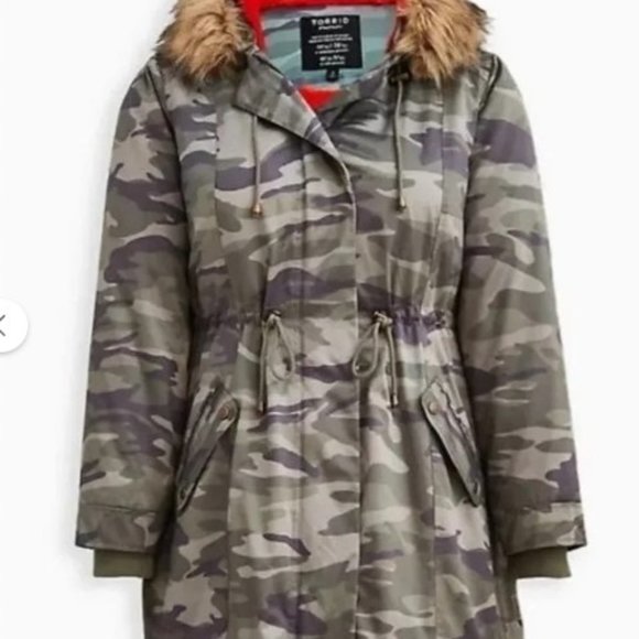 Torrid size 4 NWT Fur Lined Camo Parka - Picture 1 of 6